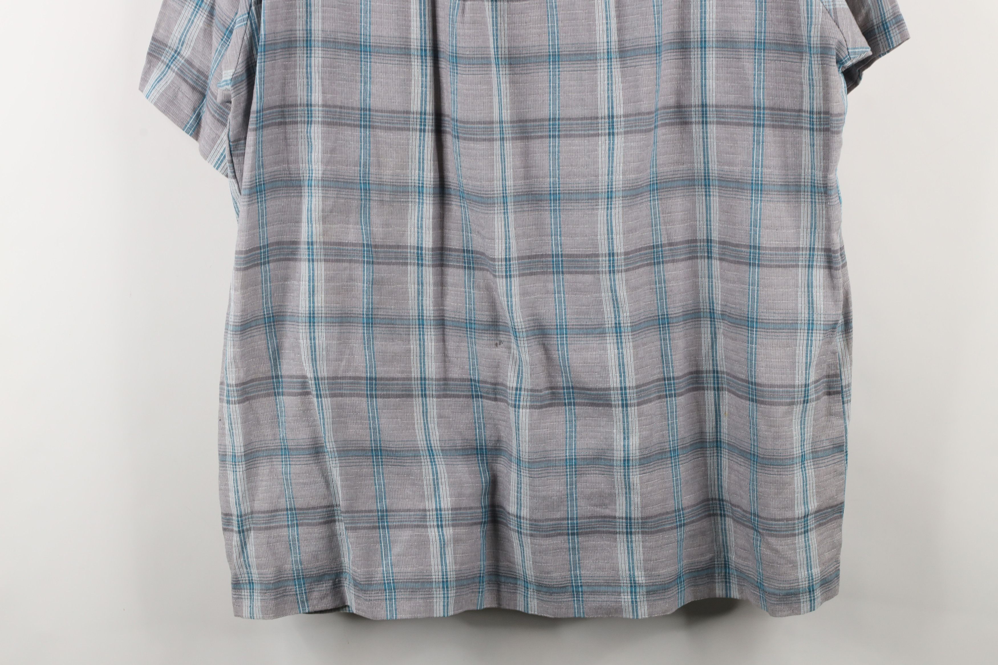 Vintage Vintage 70s Streetwear Lightweight Weave Camp Button Shirt Size US XL / EU 56 / 4 - 13 Thumbnail