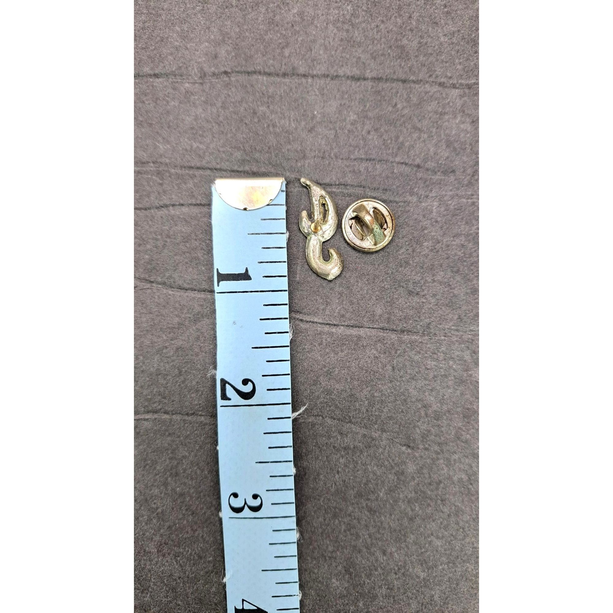 Vintage Vintage Letter J Brooch Rhinestones 1 Inch Jenny Jan Judy Size ONE SIZE - 7 Thumbnail