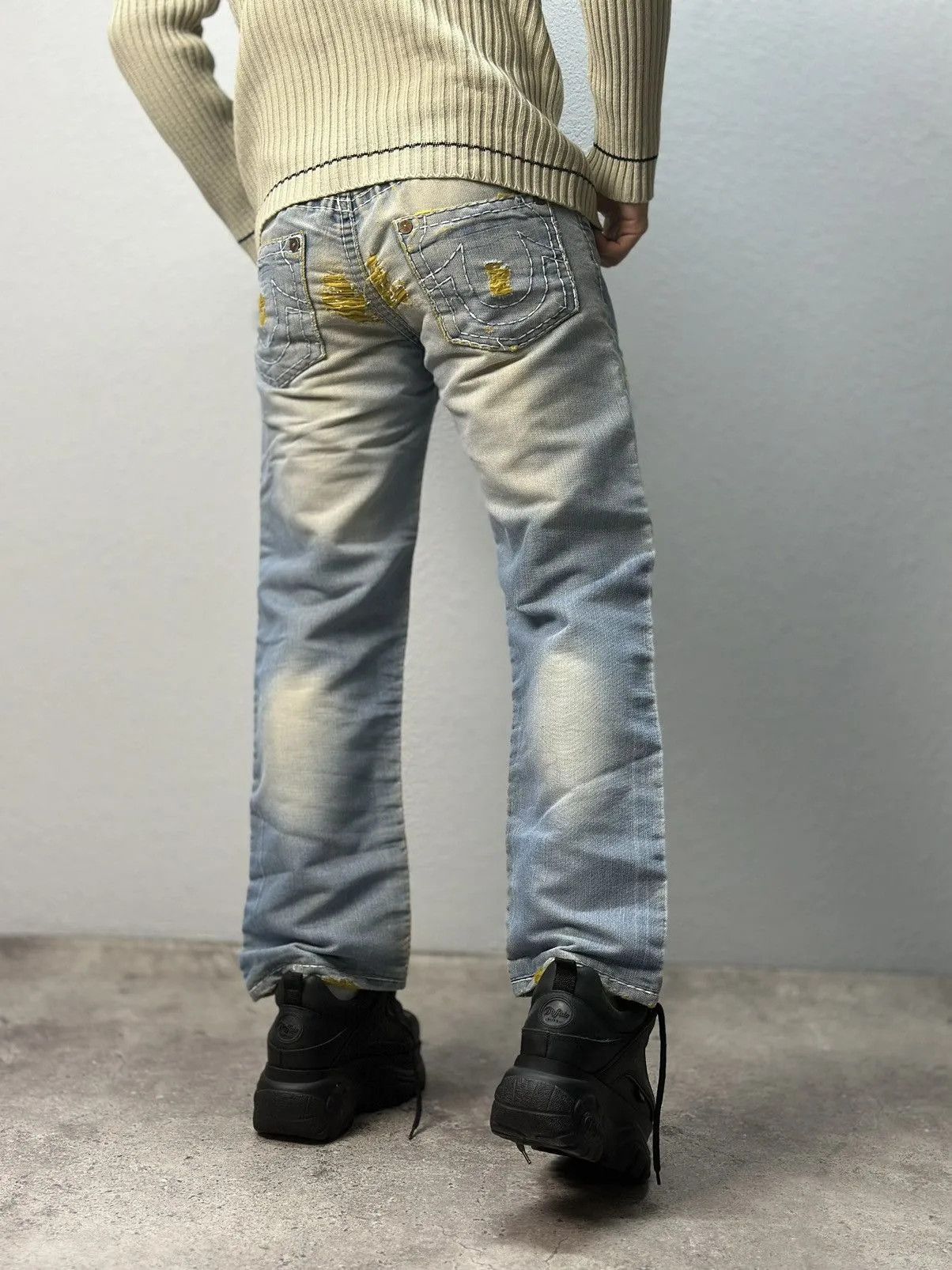 True Religion Vintage USA True Religion Japan Distressed Faded Denim Y2K Size US 31 - 1 Thumbnail