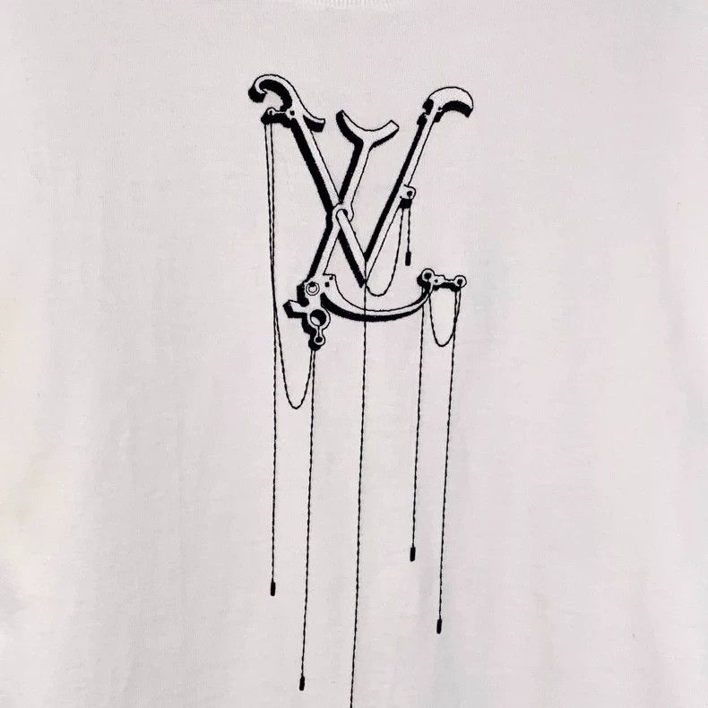 Louis Vuitton Louis Vuitton White logo pendant printed cotton crew neck Size US M / EU 48-50 / 2 - 4 Thumbnail