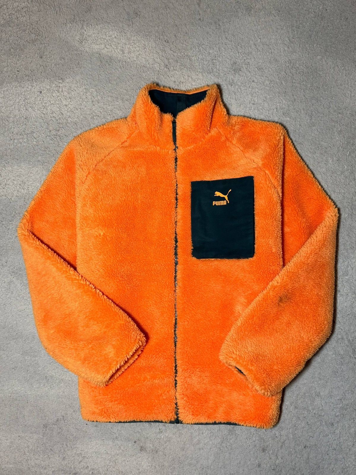Puma Men's reversible sherpa jacket by Puma, size L Size US L / EU 52-54 / 3 - 6 Thumbnail