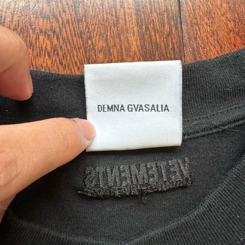 Vetements Vetements ss20 Oversize washable label external short sleev Size US L / EU 52-54 / 3 - 5 Thumbnail