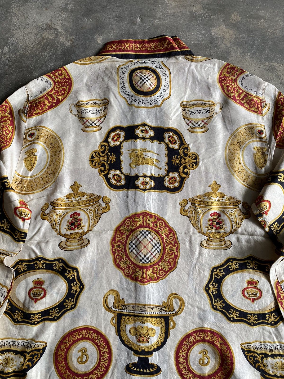 Burberry × Vintage rare "Holy Grails" Burberrys vintage 100% silk Size US M / EU 48-50 / 2 - 4 Thumbnail