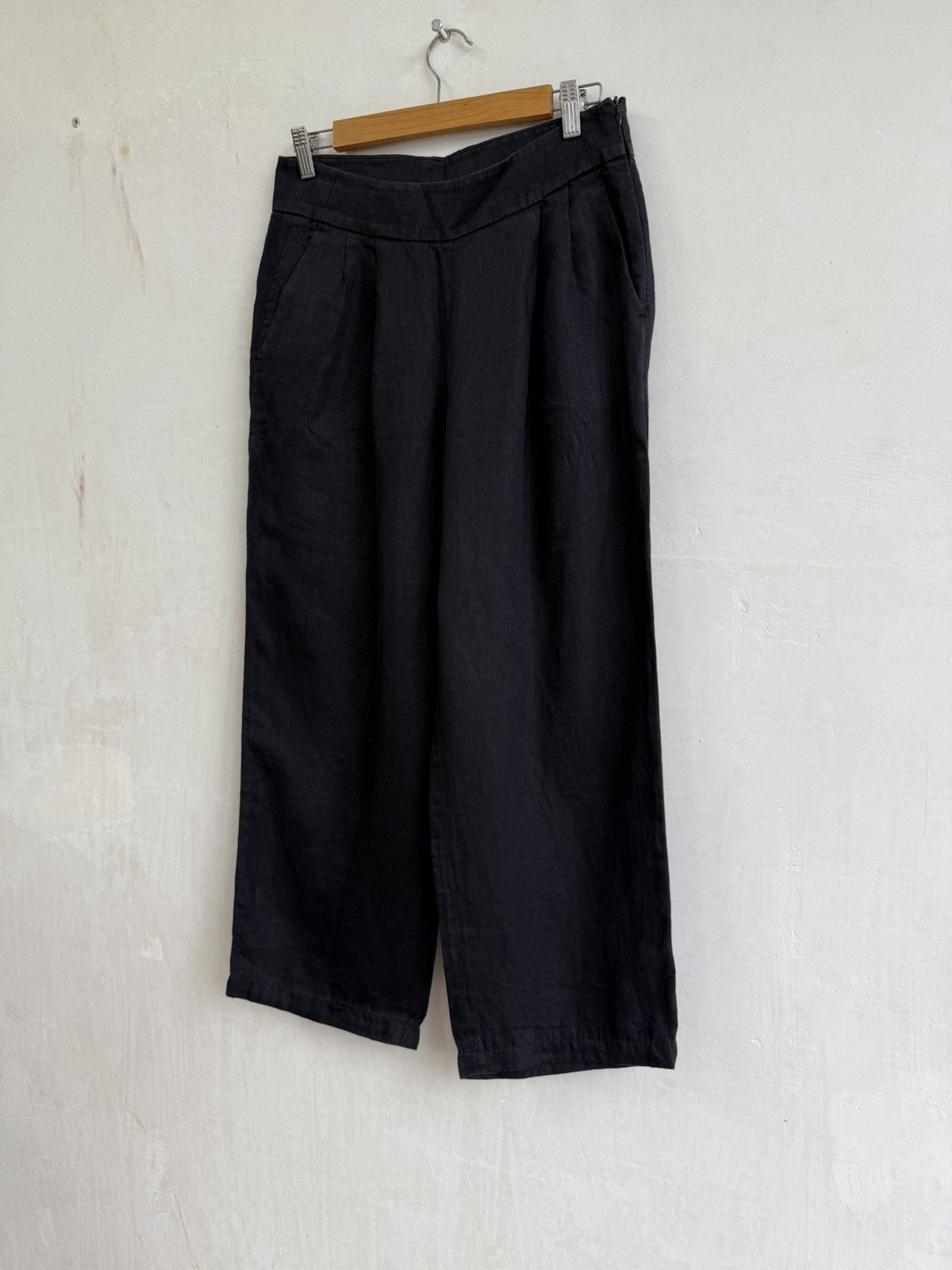 Dries Van Noten Dries Van Noten Women’s Linen Culottes Pants Navy size 38 Size 26" / US 2 / IT 38 - 6 Thumbnail