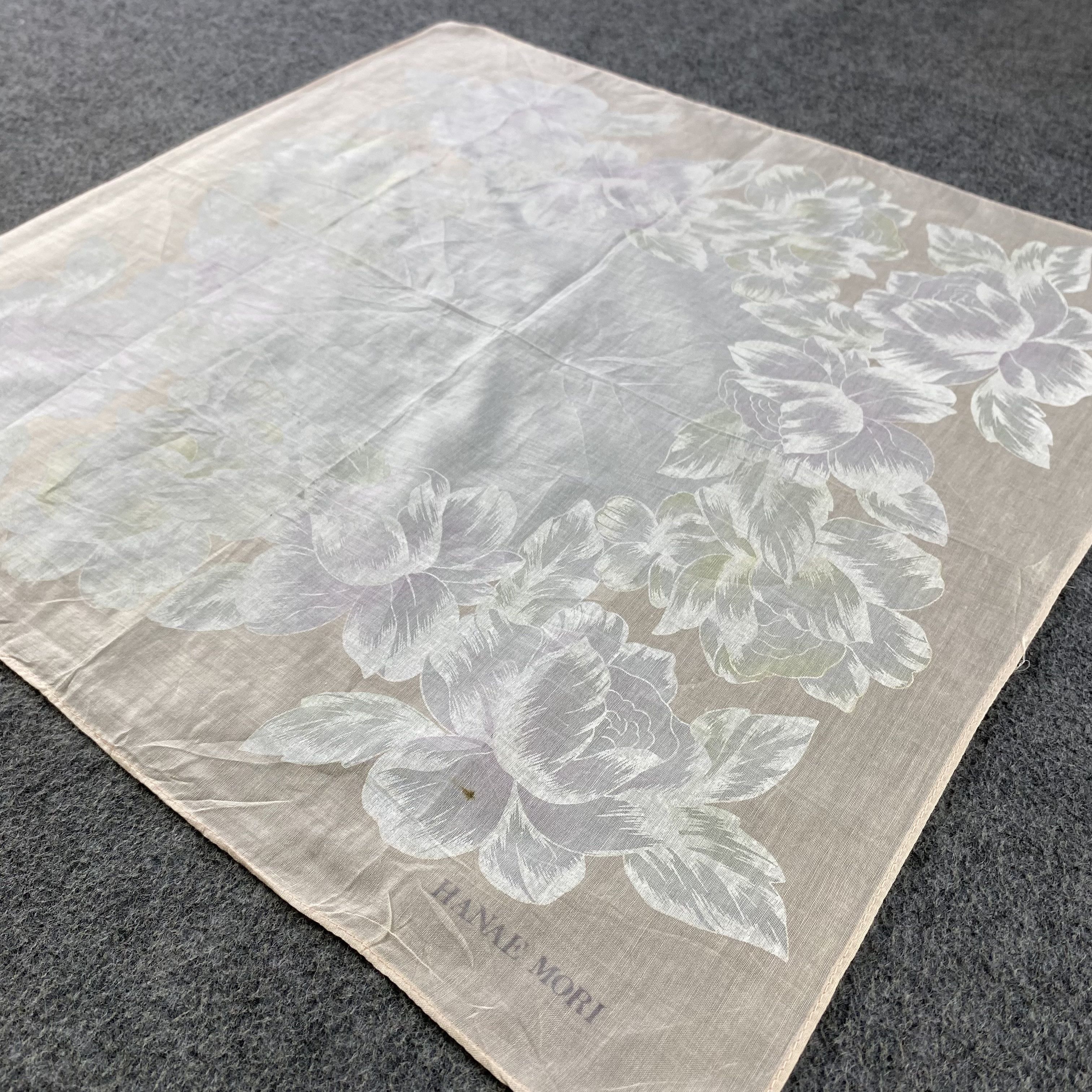 Hanae Mori Hanae Mori Handkerchief/Neckerchief/Bandana HC898 Size ONE SIZE - 2 Thumbnail