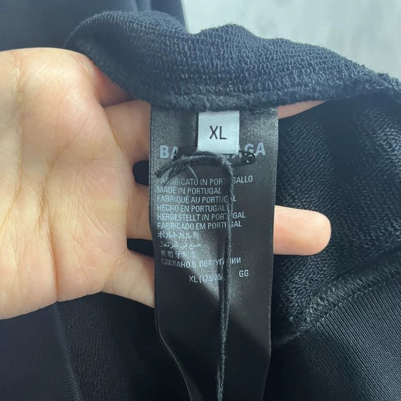 Balenciaga Balenciaga Black embroidered logo sweatshirt Size US XL / EU 56 / 4 - 4 Thumbnail