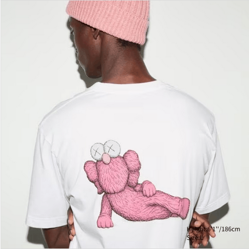 Japanese Brand Uniqlo X KAWS T-Shirt TEE Size US XL / EU 56 / 4 - 7 Thumbnail