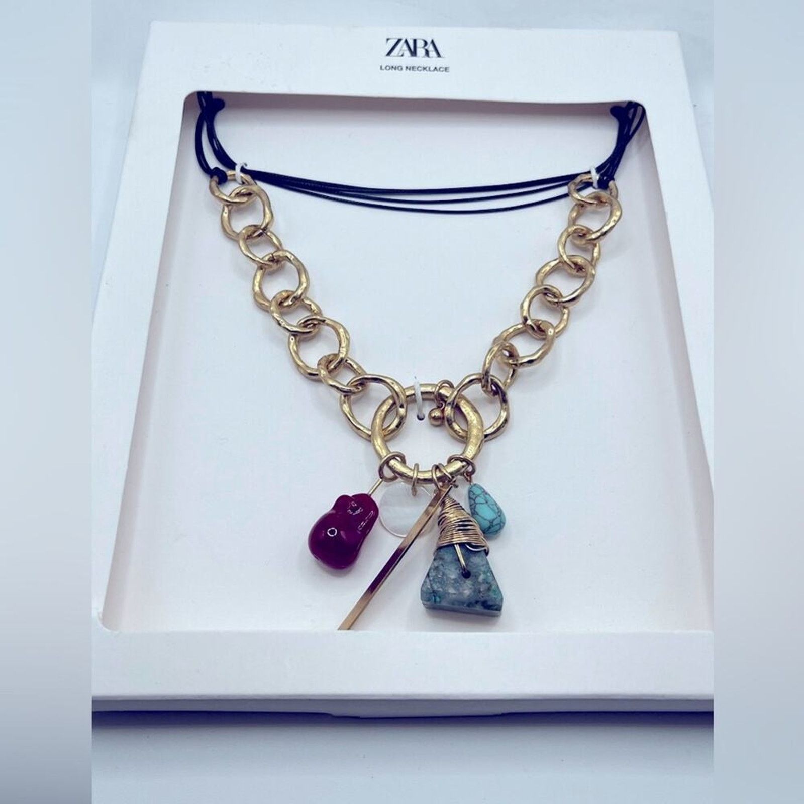 Zara NWT- Zara CONTRAST NECKLACE WITH STONES AND CHARMS Size ONE SIZE - 4 Thumbnail