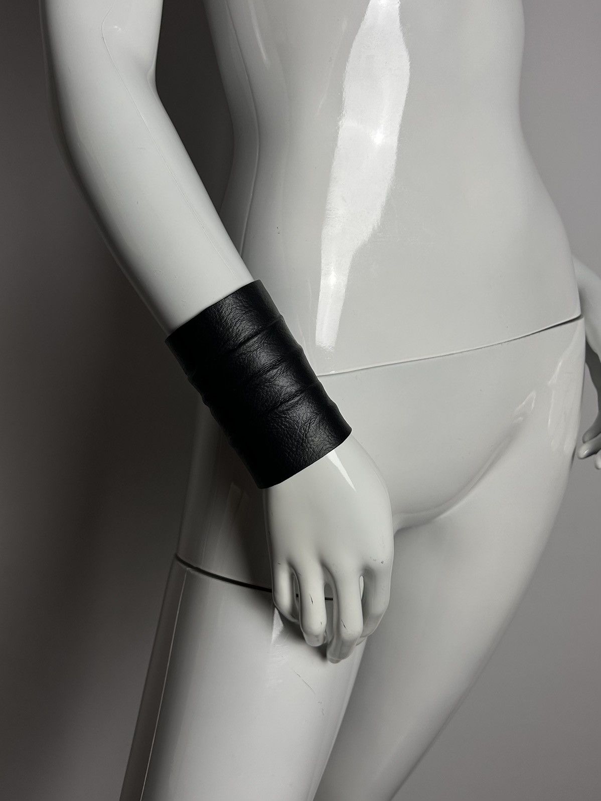 Other Black leather handmade bracelet Size ONE SIZE - 1 Thumbnail