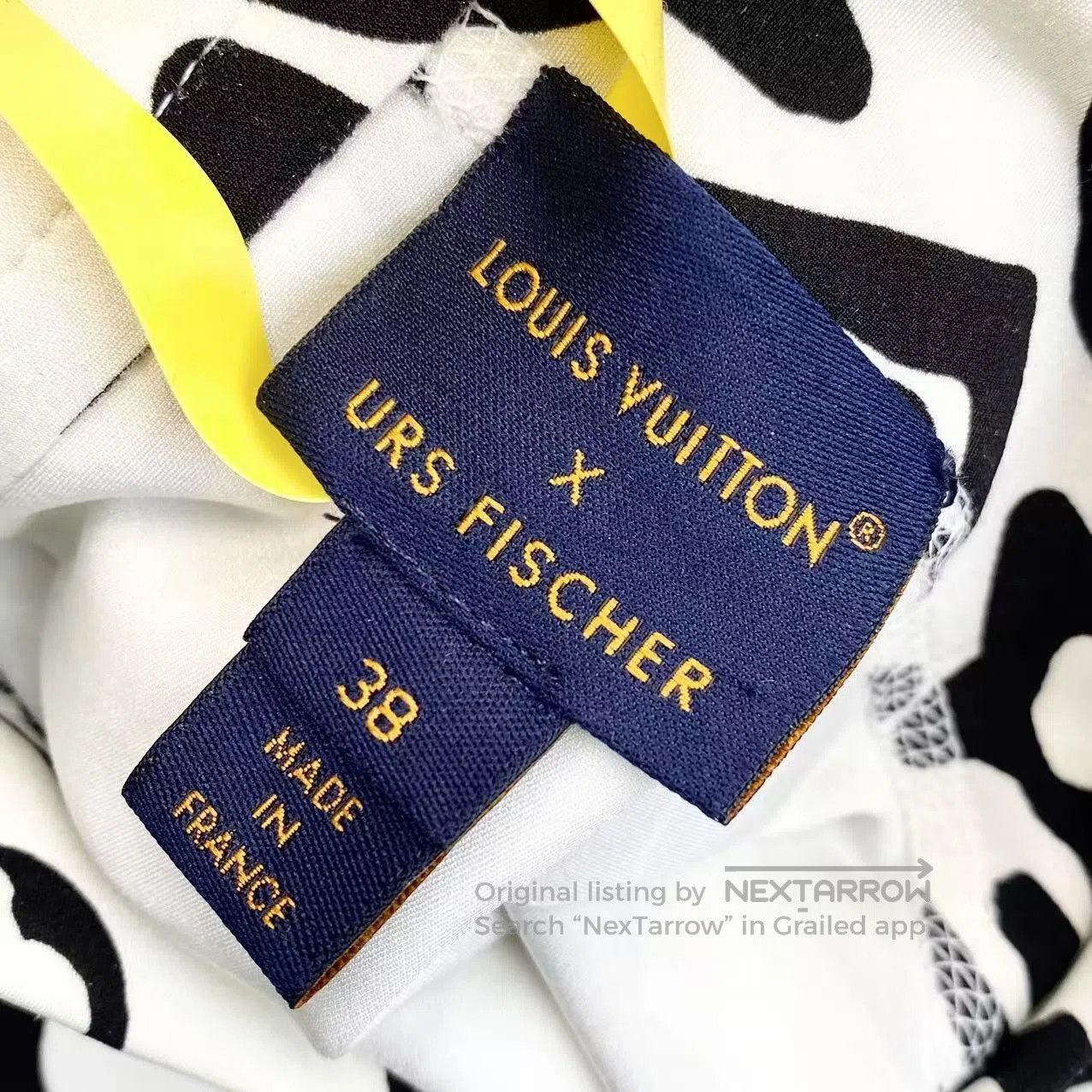 Louis Vuitton Louis Vuitton The artist co-branded a short-sleeved dress Size XS / US 0-2 / IT 36-38 - 4 Thumbnail
