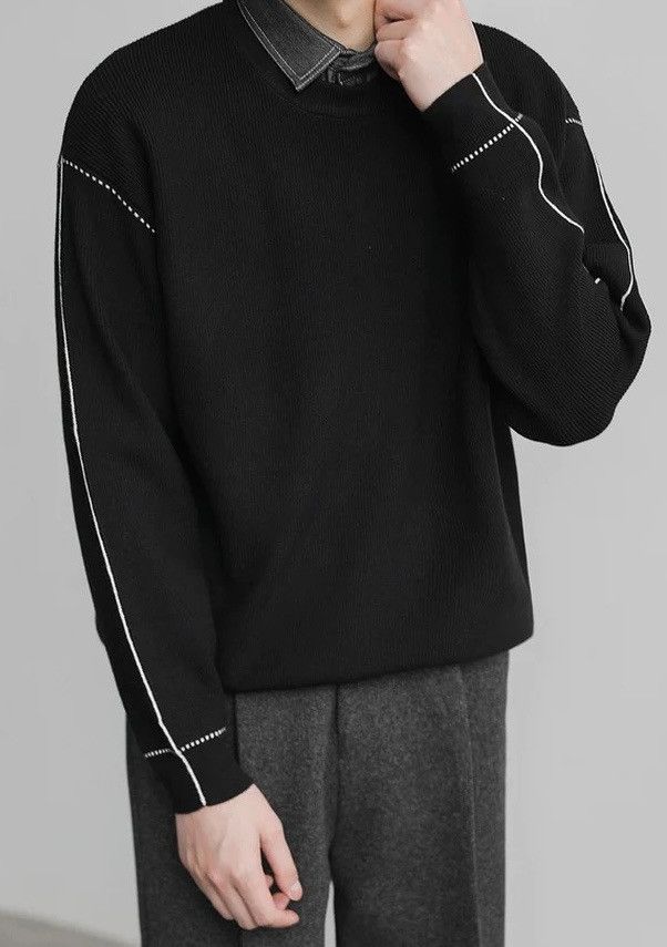 Cleanfit retro cross contrast thread layered collar sweater