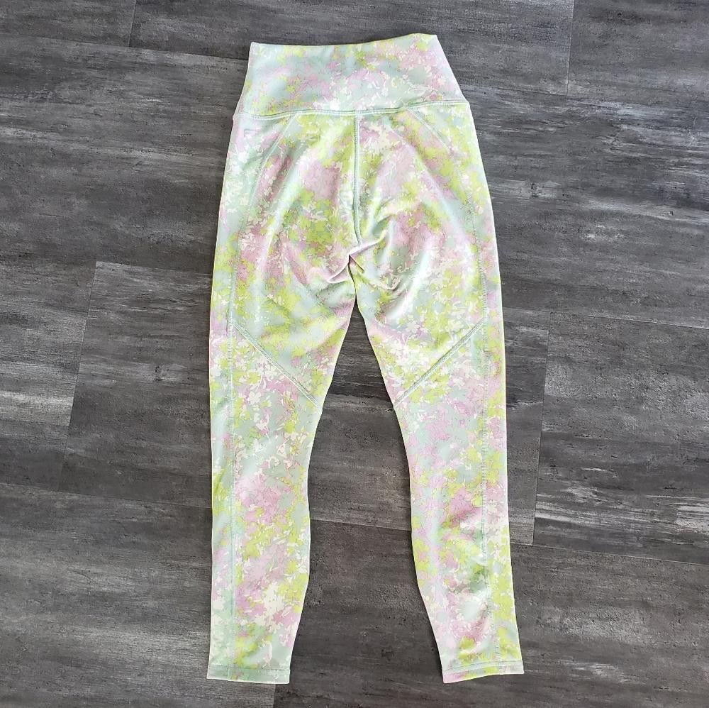 Fabletics Multicolored Floral Fabletics PowerHold High Waisted Legging Size 28" / US 6 / IT 42 - 2 Thumbnail