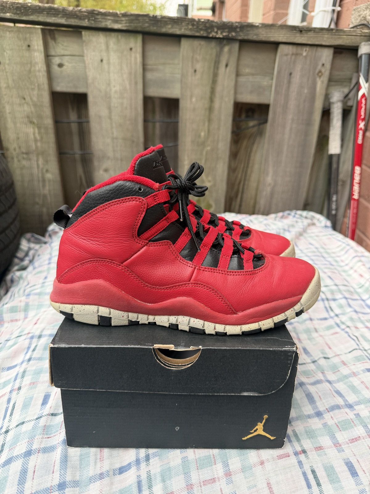 Jordan Brand Jordan 10 Retro Bulls Over Broadway Size US 6.5 / EU 39-40 - 1 Thumbnail