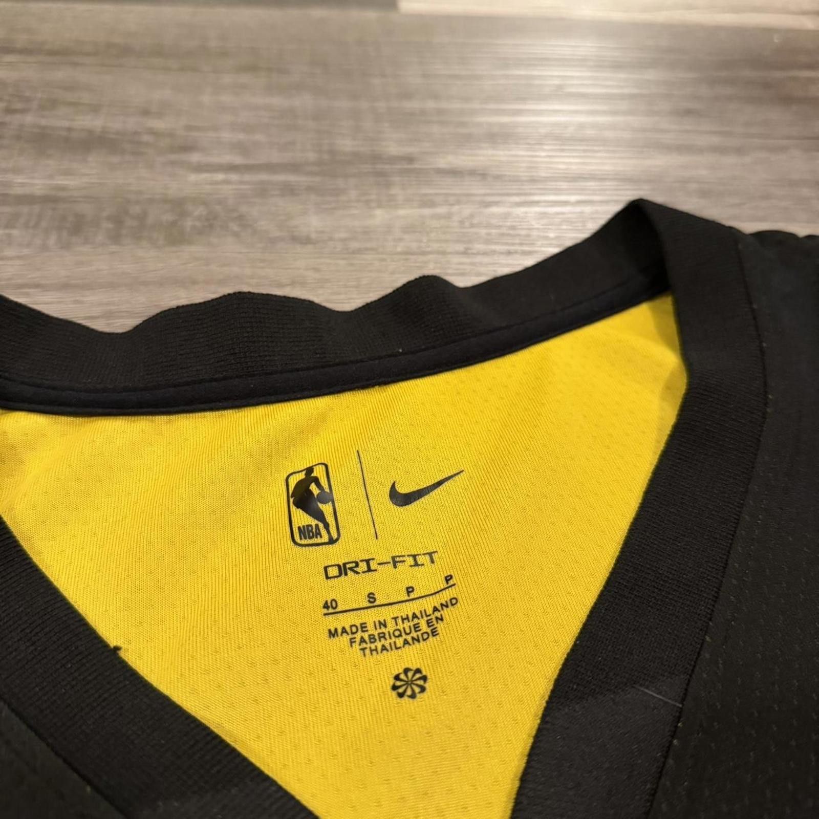 Nike golden state warriors city edition Steph curry Nike jersey Size US S / EU 44-46 / 1 - 5 Thumbnail