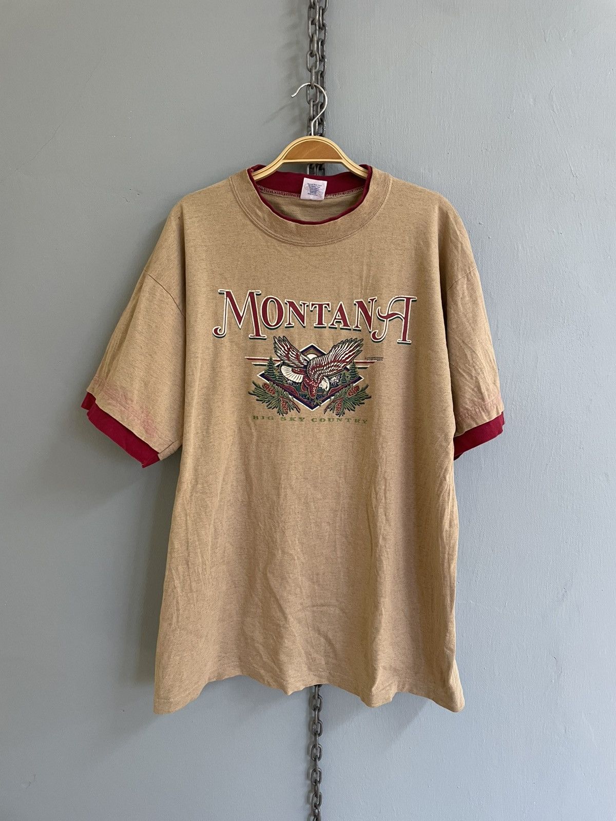 Vintage Vintage 90s Montana Big Sky Country t shirt Size US XL / EU 56 / 4 - 1 Thumbnail