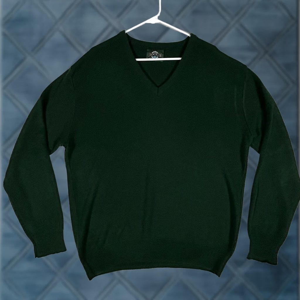 Jantzen VINTAGE Jantzen Sweater XL Men V-Neck Green Long Sleeve Knit Heavyweight Regular Size USA 90s Hiking Ski Vintage Mens Size US XL / EU 56 / 4 - 1 Thumbnail