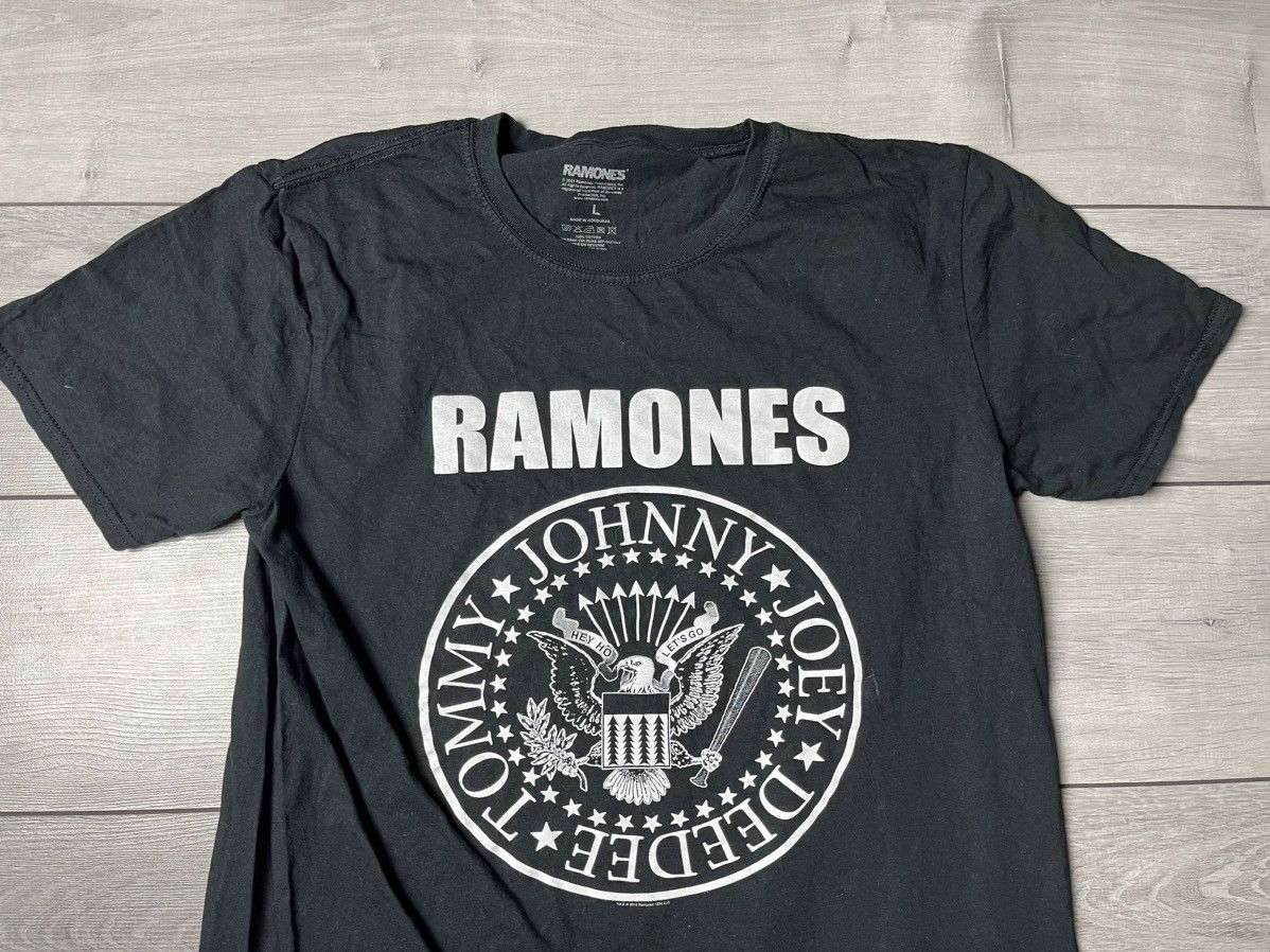 Band Tees Ramones T-shirt rock band tee size Large Size US L / EU 52-54 / 3 - 3 Thumbnail