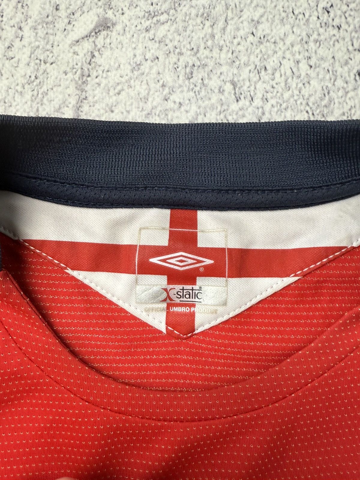 Umbro England football shirt 2004 Jersey Umbro Soccer Vintage Size US L / EU 52-54 / 3 - 15 Thumbnail
