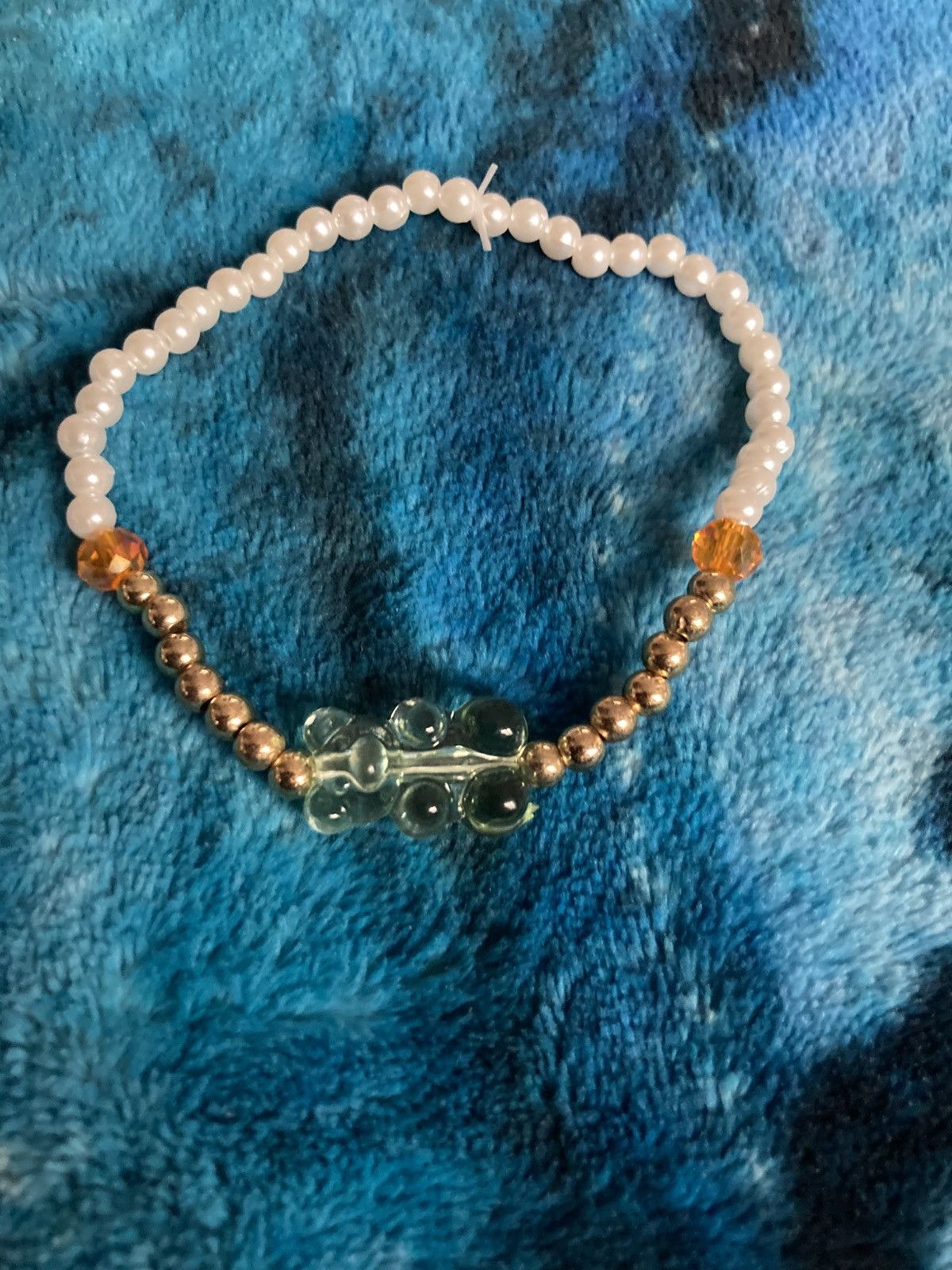 Other Green gummy bear and faux pearl bracelet Size ONE SIZE - 1 Thumbnail