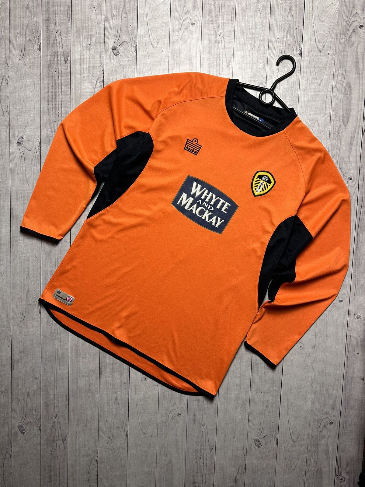 Vintage Leeds orange soccer jersey goalkeeper size L rare