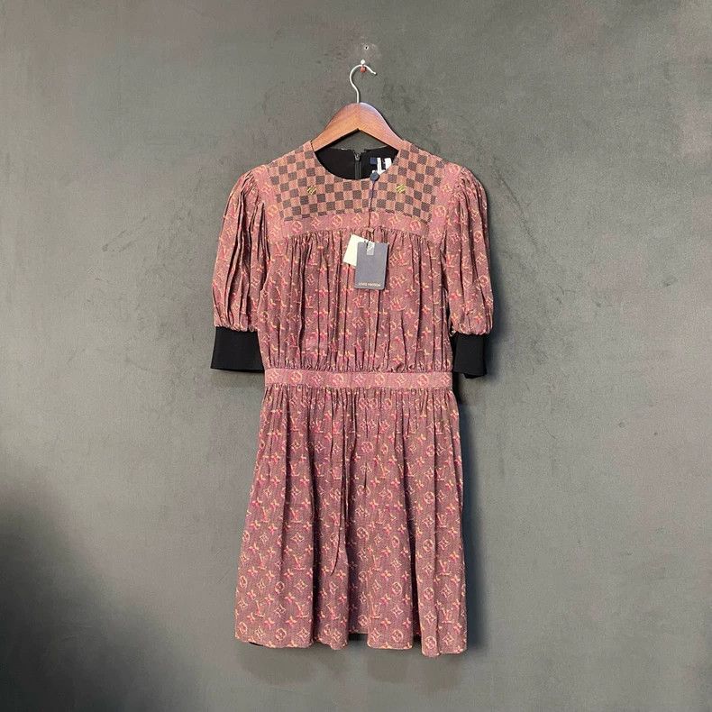 Louis Vuitton Louis Vuitton Red checkerboard full logo dress Size XS / US 0-2 / IT 36-38 - 1 Thumbnail