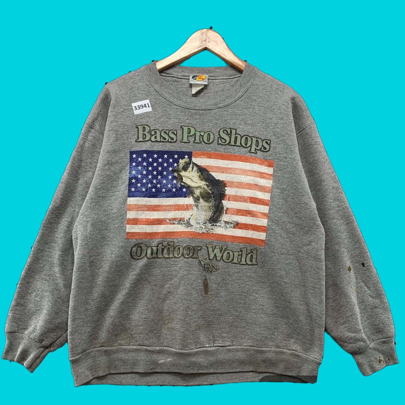 Bass Pro Shops VINTAGE Bass Pro Shop Fishing Crewneck Mens M Gray Flag USA Distressed Size US M / EU 48-50 / 2 - 1 Thumbnail