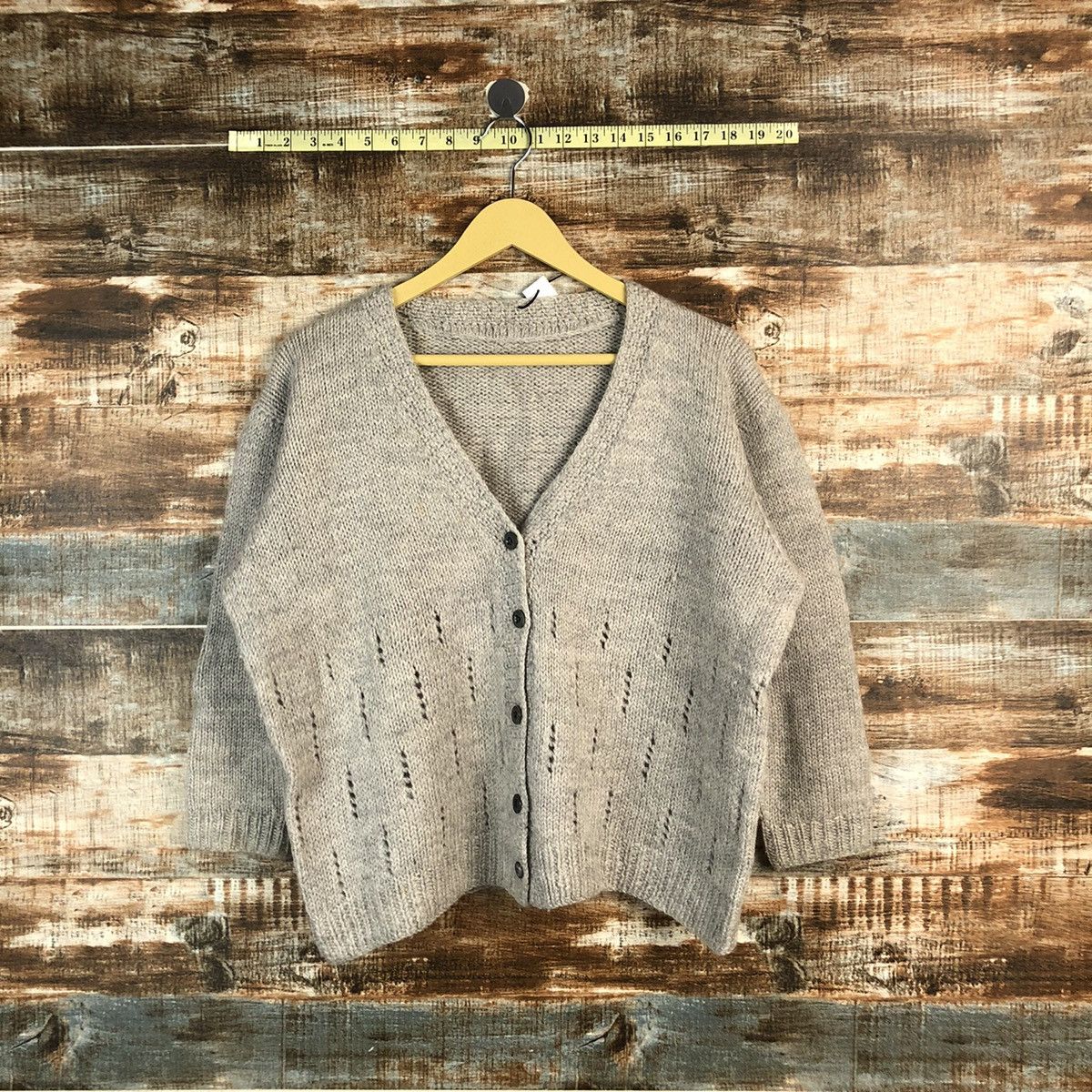 Japanese Brand × Vintage Japanese Brand Grey Hand Knit Cardigan #A2293 Size S / US 4 / IT 40 - 1 Thumbnail