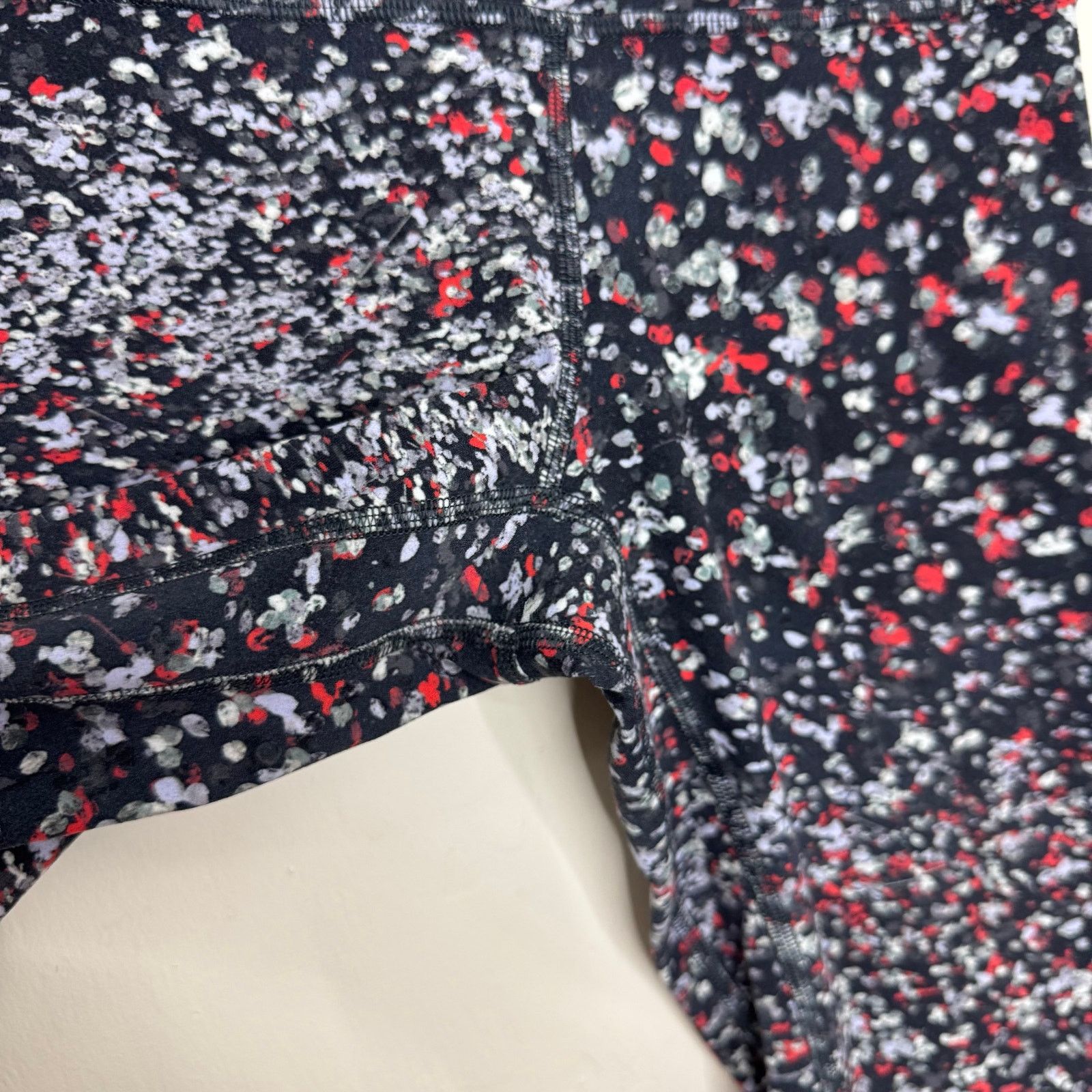 Lululemon Lululemon Align Pant 25" Water Blossom Multi Black Red Dots Size 26" / US 2 / IT 38 - 3 Thumbnail