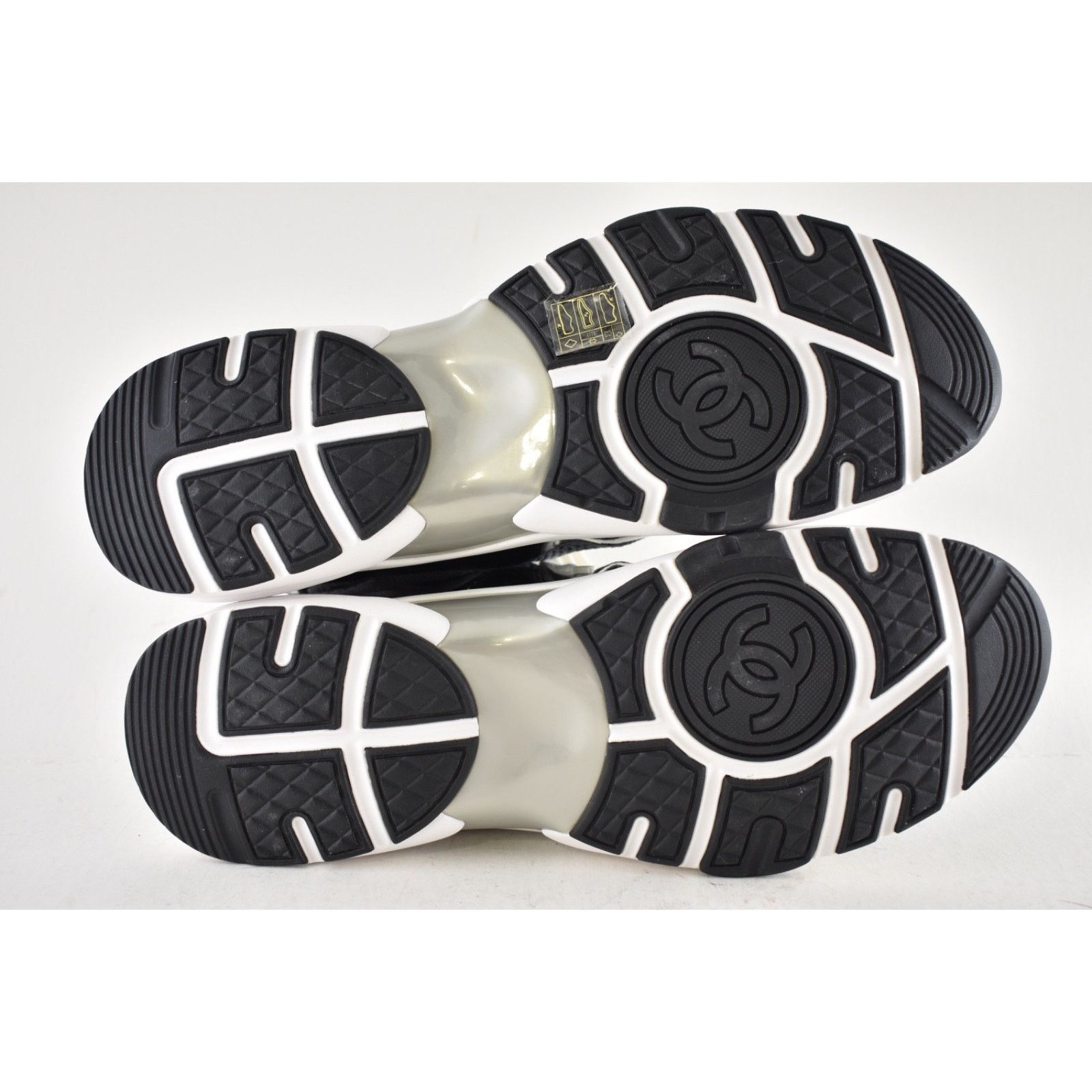 Chanel Chanel 22C Men Black White Grey Knit Clear CC Logo Low Size US 11 / EU 44 - 13 Thumbnail