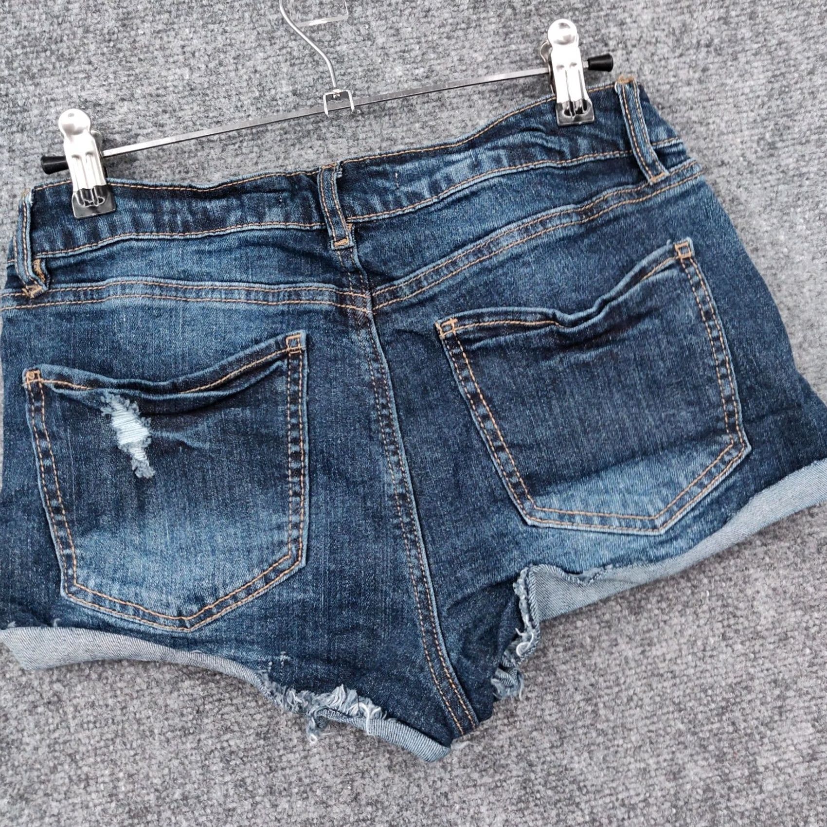 Denime Highway Shorts Womens 7/8 Blue Hot Pants Mid Rise Cuffed Stone Wash Denim Size 27" / US 4 / IT 40 - 5 Thumbnail