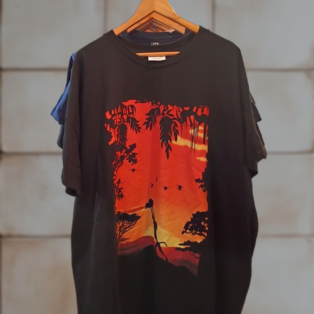 Disney VINTAGE The Lion King Rafiki Simba Circle Of Life Oversized Tee 2XL Disney Men Black Short Sleeve Big & Tall Shirt Mens Size US XXL / EU 58 / 5 - 1 Thumbnail