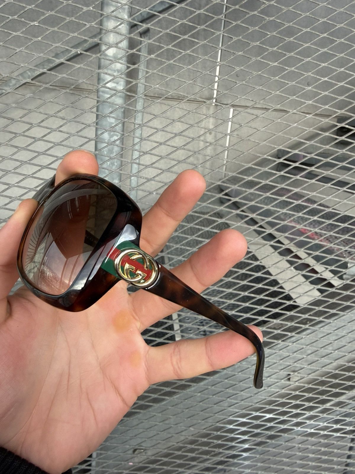 Gucci Gucci Leopard Sunglasses with Case Size ONE SIZE - 6 Thumbnail
