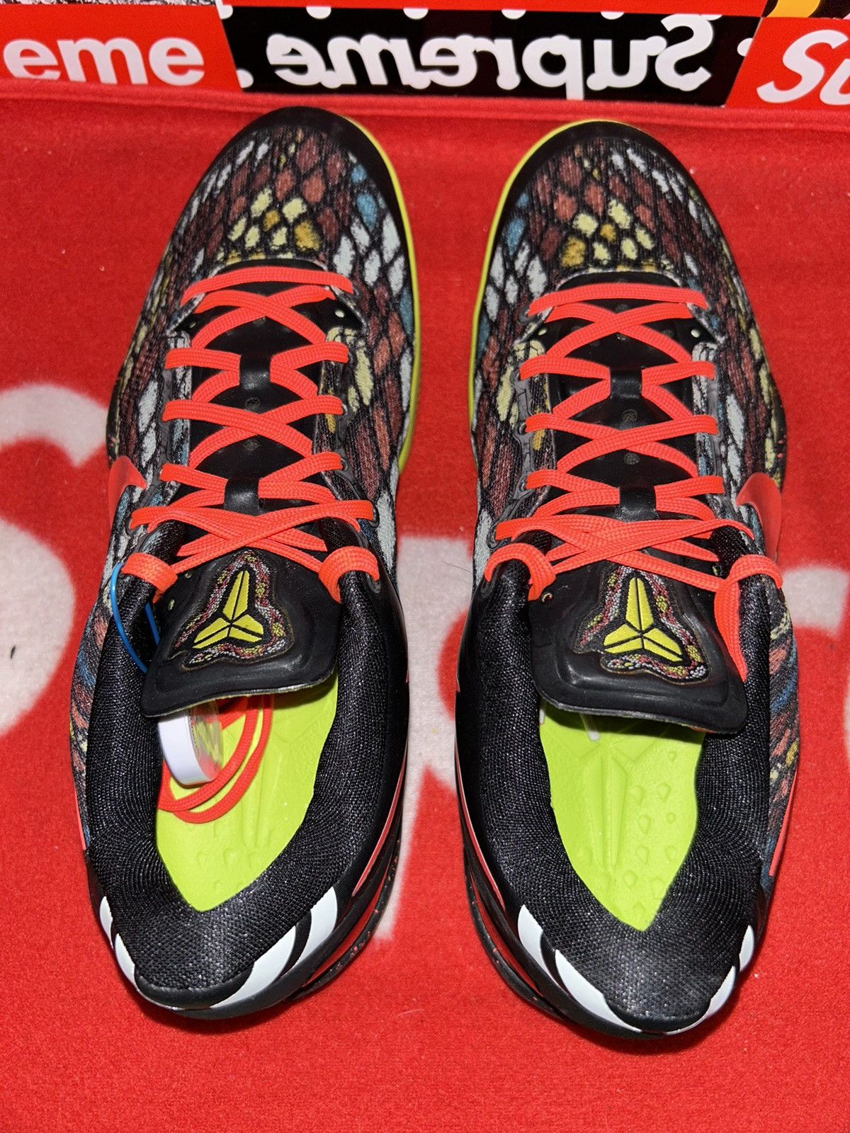Nike Nike Kobe 8 GC 'Christmas' 555286-060 size 10 XDR WITH BOX Size US 10 / EU 43 - 4 Thumbnail