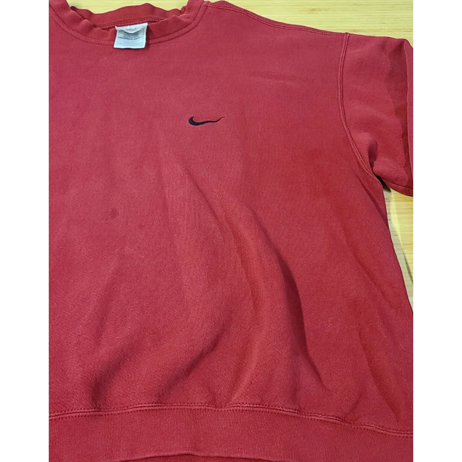 Nike VINTAGE Nike Red White USA XL Crewneck Sweater Distressed 1990s Hip Hop Mens Size US XL / EU 56 / 4 - 3 Thumbnail