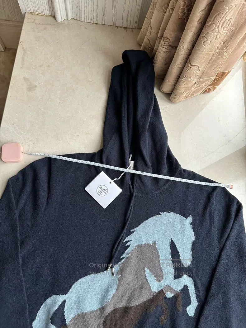 Hermes Hermes Galloping Horse Hooded Knit Top, 100% Cashmere Size US M / EU 48-50 / 2 - 5 Thumbnail