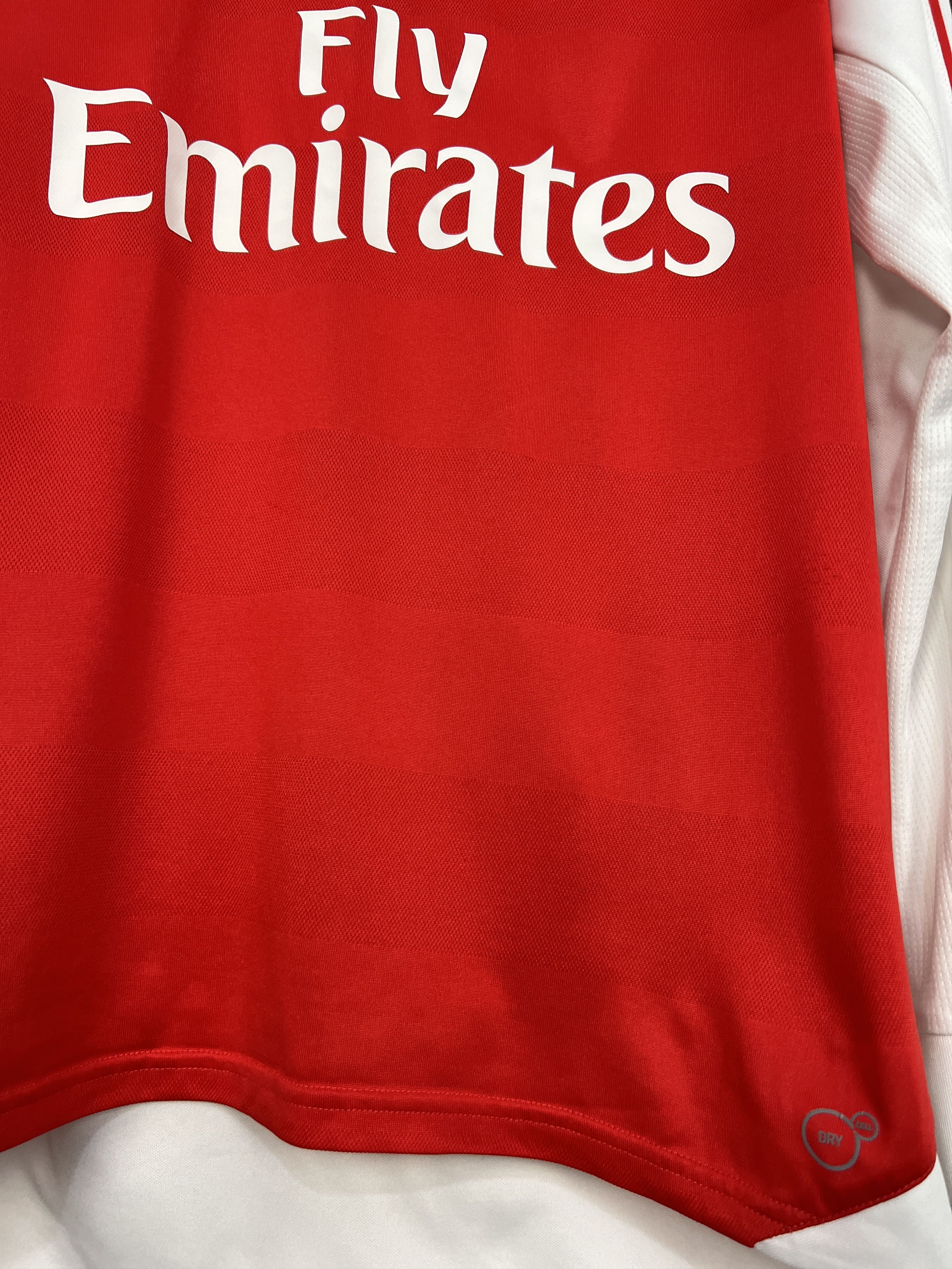Puma Arsenal Home football shirt 2015 Soccer #17 Alexis Size US M / EU 48-50 / 2 - 15 Thumbnail