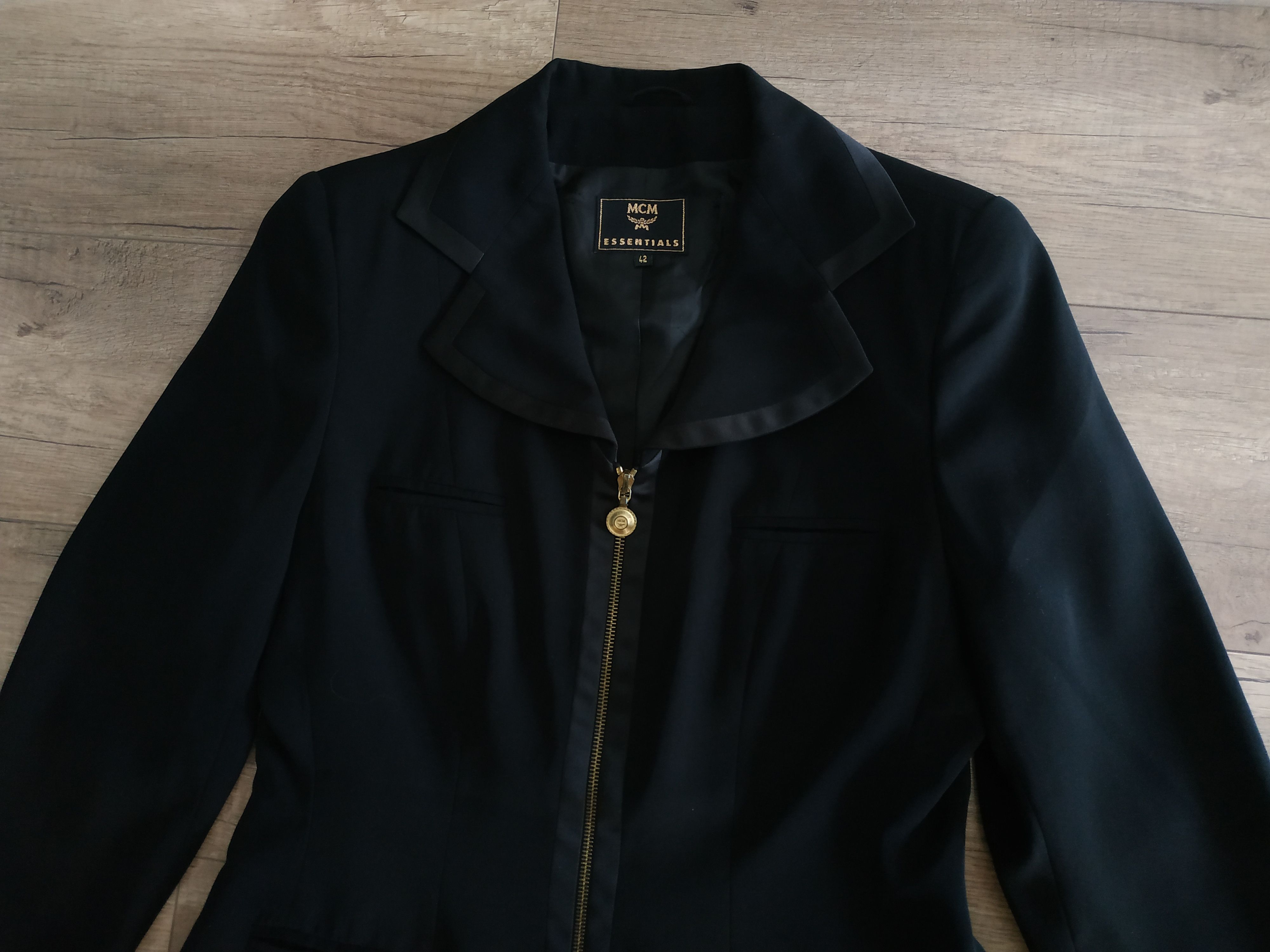 MCM MCM Luxury Women's Vintage Blazer/ Jacket, IT 42,size MEDIUM Size M / US 6-8 / IT 42-44 - 4 Thumbnail