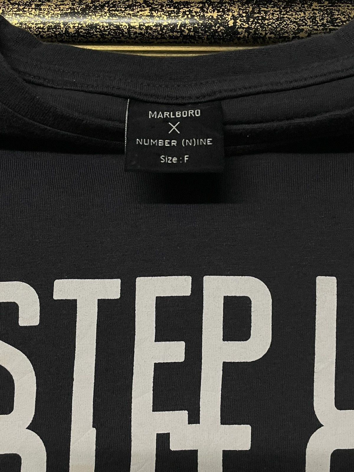 Number (N)ine Vintage 1990s Designer Number Nine Step Out Of Box Tshirt Size US S / EU 44-46 / 1 - 9 Thumbnail
