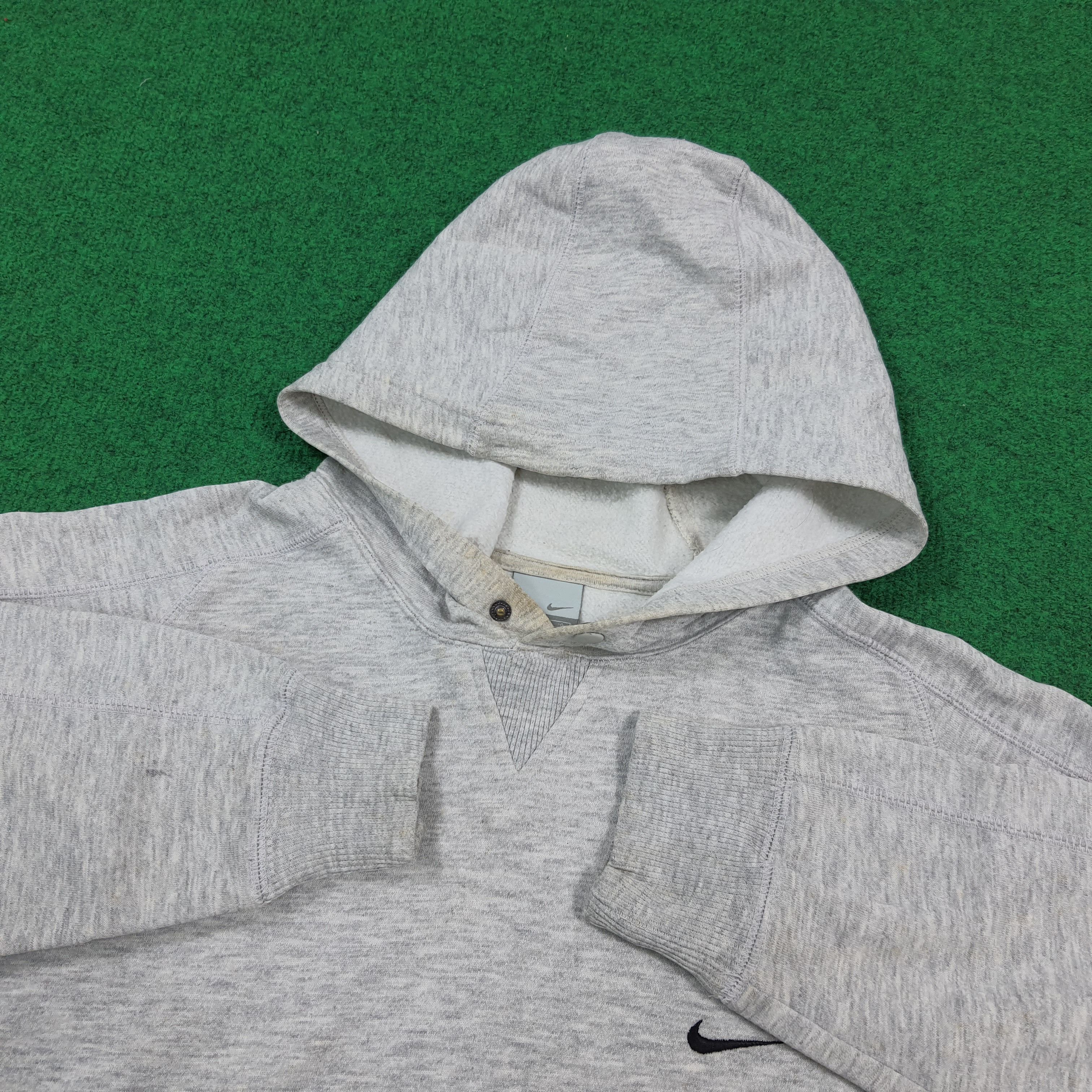 Nike Vintage Nike Embroidered Swoosh Gray Hooded C295N10 Size US M / EU 48-50 / 2 - 4 Thumbnail