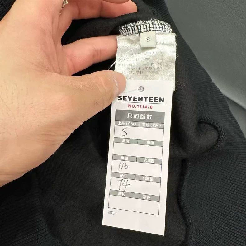 Givenchy Givenchy Classic Black Hole Letter Hooded Sweatshirt 2505-N Size US S / EU 44-46 / 1 - 6 Thumbnail