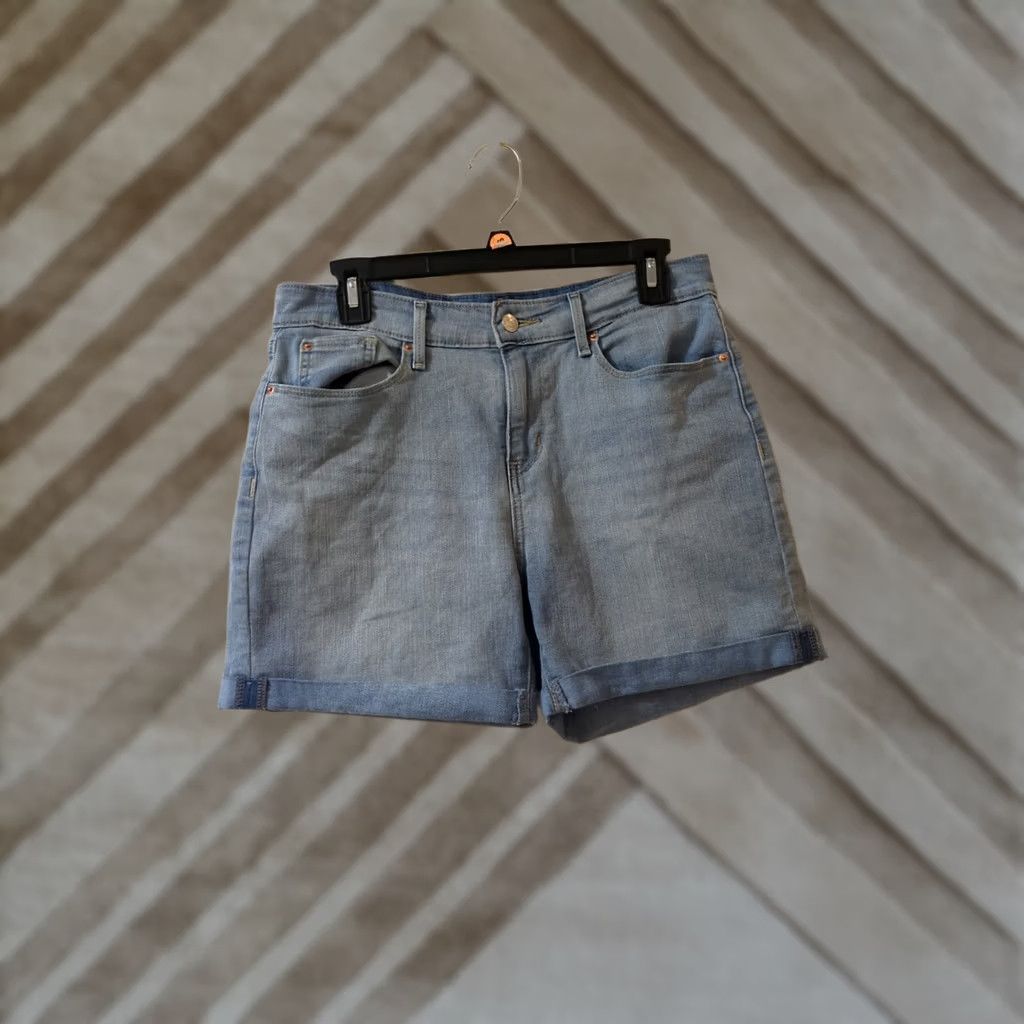 Vintage Signature by Levi Strauss Bermuda Shorts Women's Size 8 W29 Mid-Rise Cotton Blend Denim Blue Size 30" / US 8 / IT 44 - 1 Thumbnail