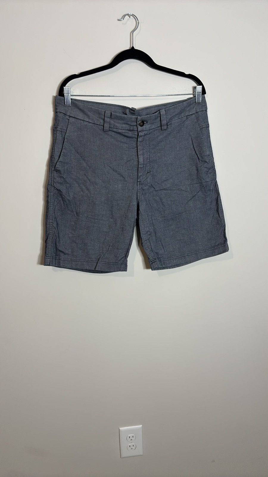 Lululemon Lululemon Shorts Size US 34 / EU 50 - 1 Thumbnail