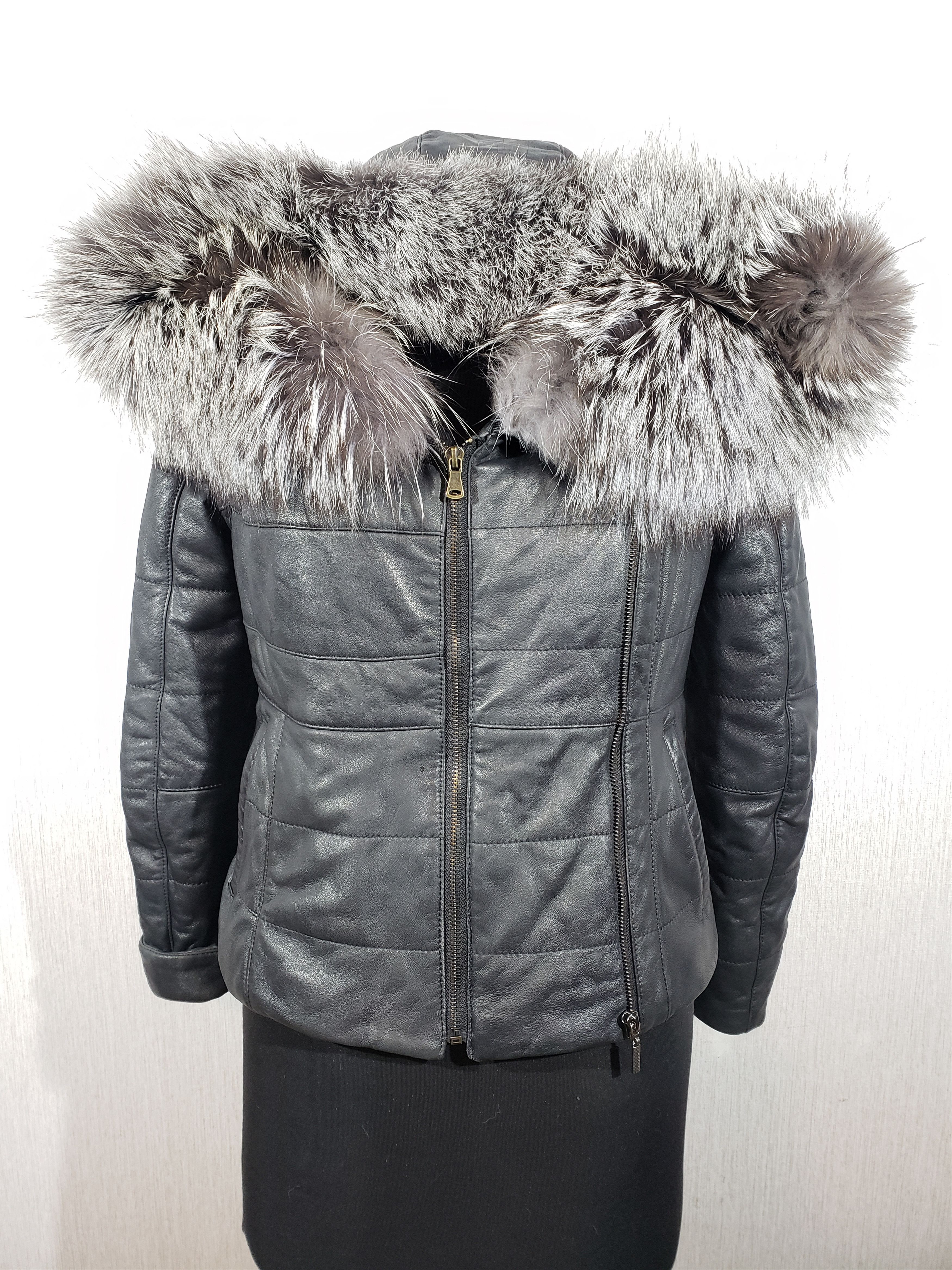 Uniqlo Black women's leather jacket with a hood. Size M / US 6-8 / IT 42-44 - 1 Thumbnail