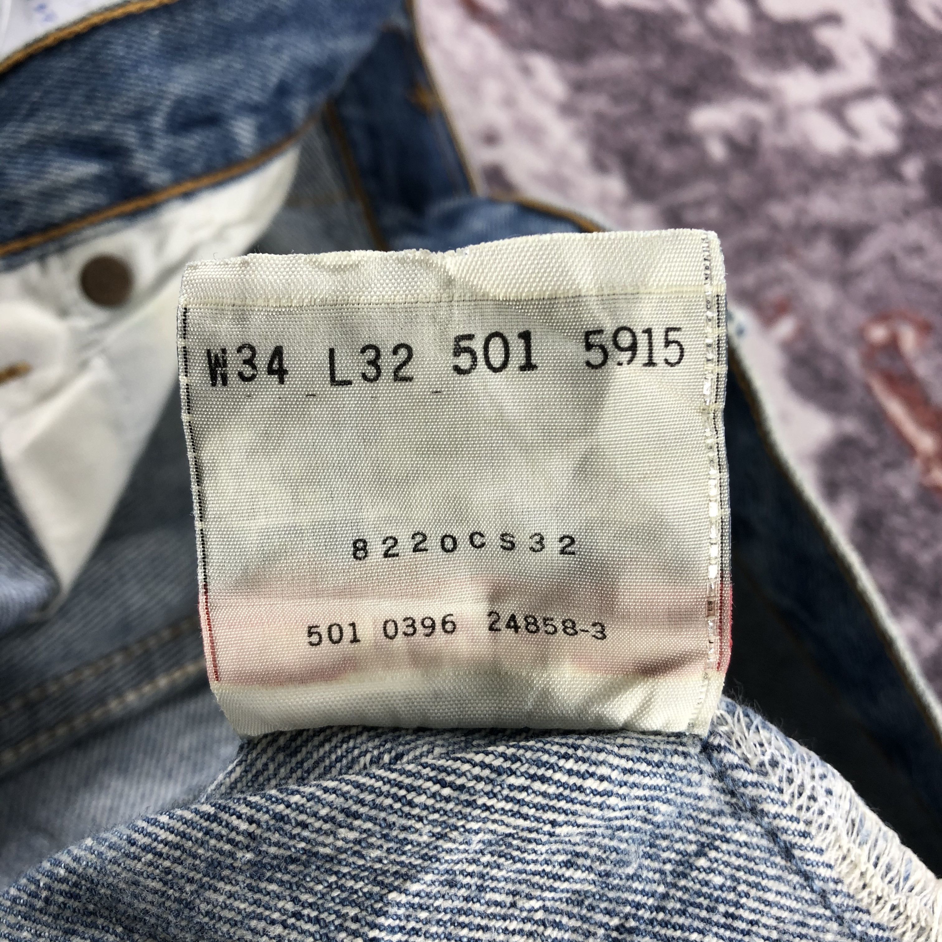 Levi's Vintage 90s Blue Wash Levis 501 Jeans-JM2934 Size US 33 - 12 Thumbnail