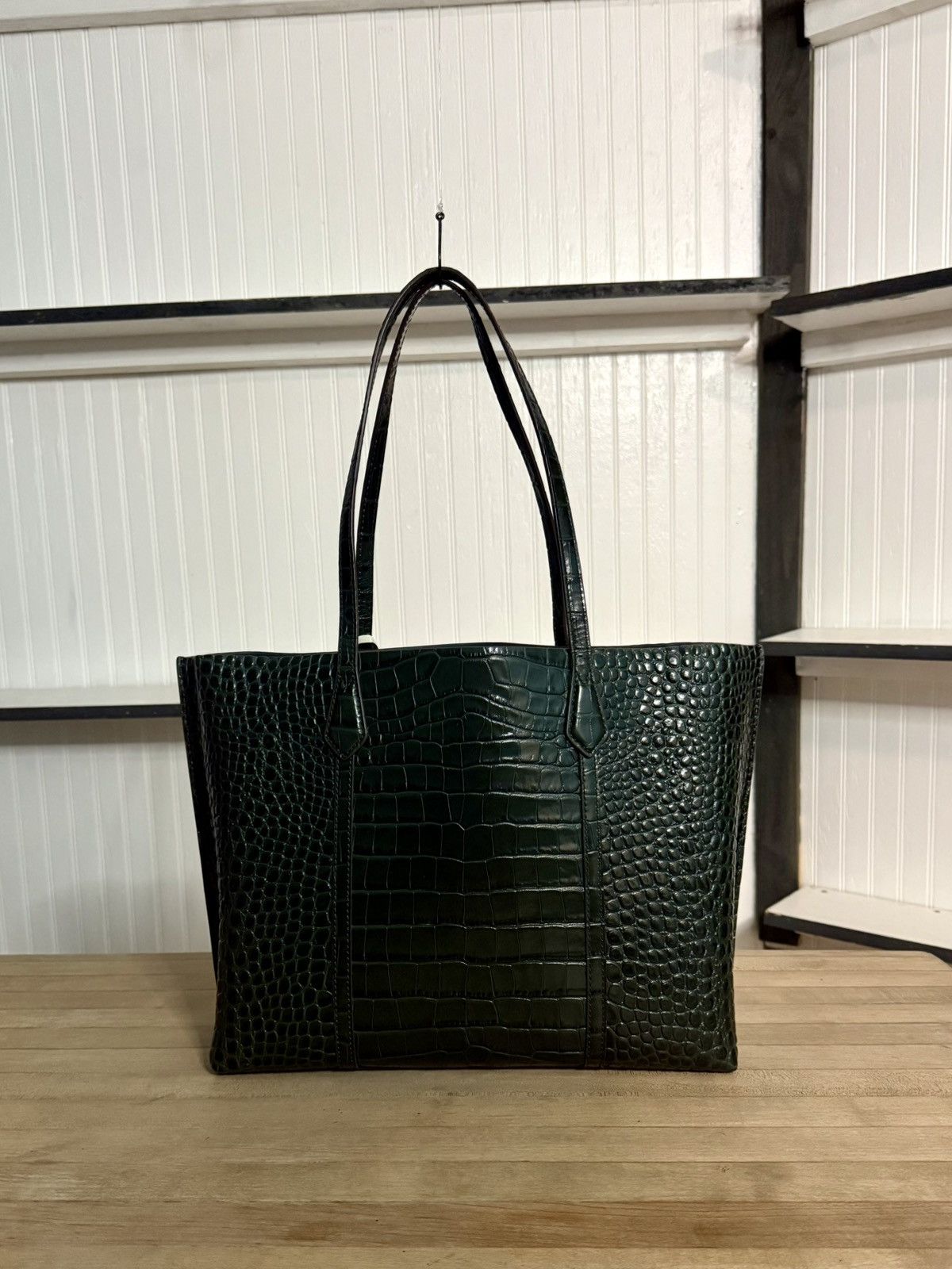 Tory Burch Tory Burch Green Embossed Croc Leather Tote Bag Purse Size ONE SIZE - 5 Thumbnail