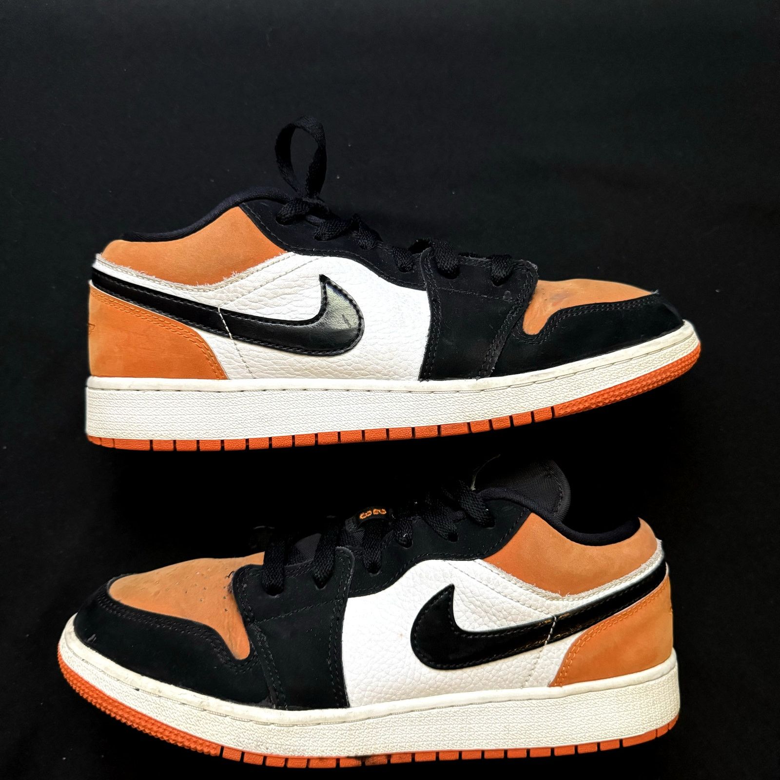 Jordan Brand × Nike Air Jordan 1 Low GS Shattered Backboard Men's Shoes - Size 7 Size US 7 / EU 40 - 4 Thumbnail