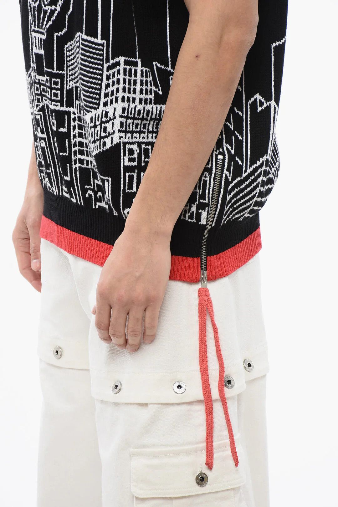 Off-White og1mm0526 Sleeveless Sweater in Black/White Size US S / EU 44-46 / 1 - 3 Thumbnail