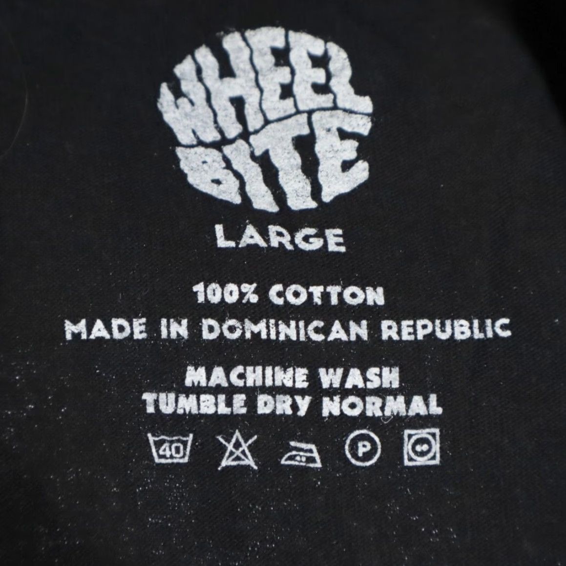 Vintage Wheel Bite Skateboarding Roll Forever Solid T-Shirt Black Men's L Shirt Men's L Black Wheel Bite Skateboarding Roll Forever Solid T-Shirt Black Size US L / EU 52-54 / 3 - 5 Thumbnail