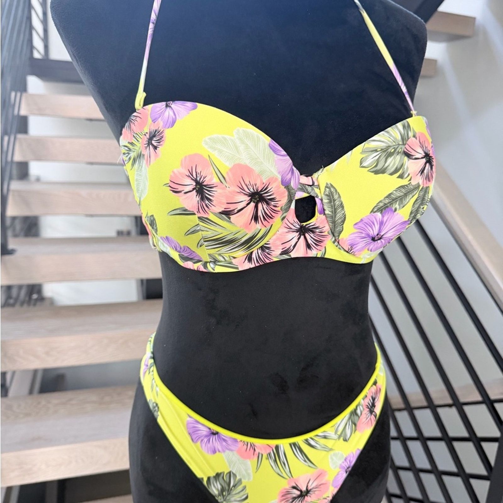 Other New Tropical Floral Two Piece Swimsuit Bikini Push-up XS Size ONE SIZE - 3 Thumbnail