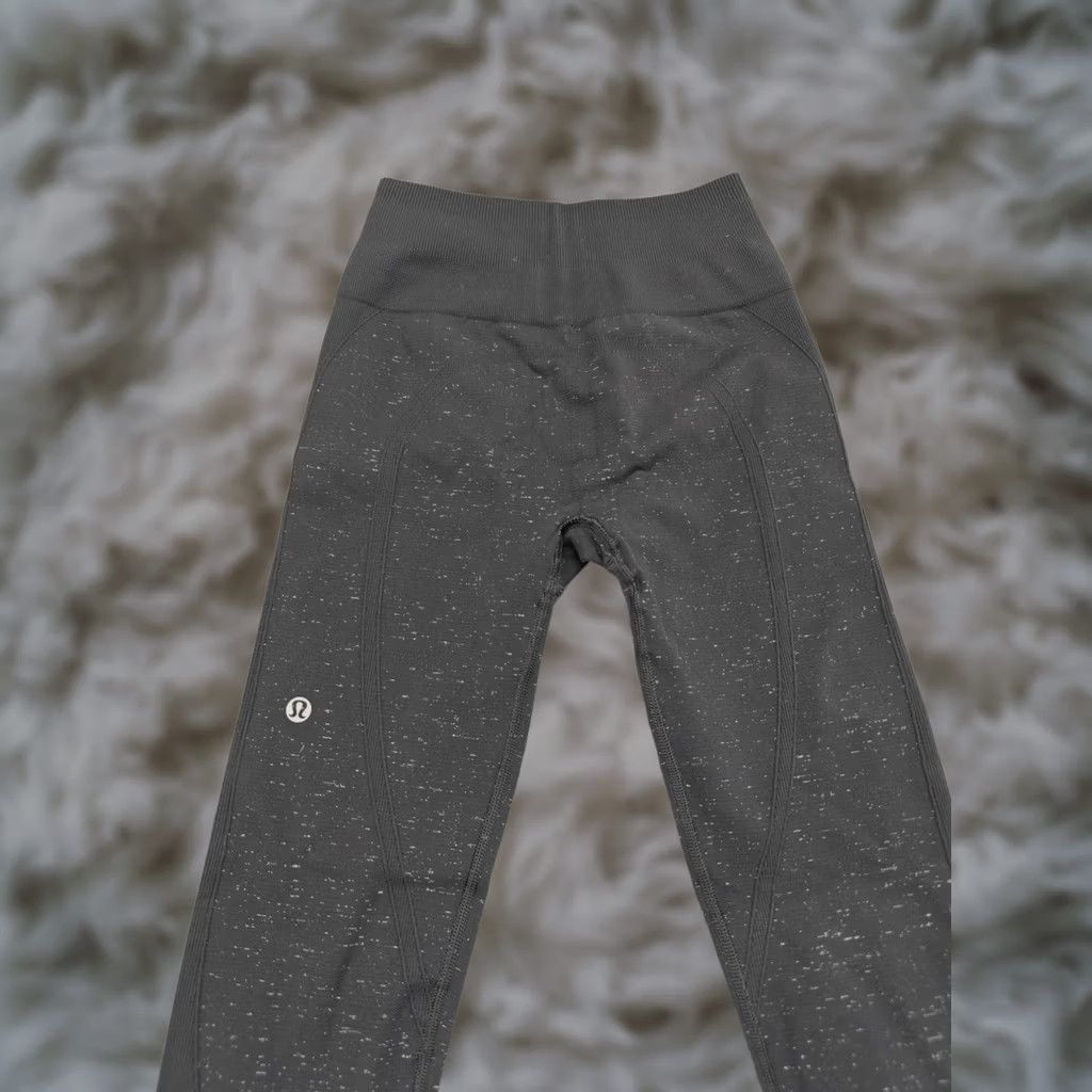 Lululemon VINTAGE Lululemon? Size 28" / US 6 / IT 42 - 1 Thumbnail